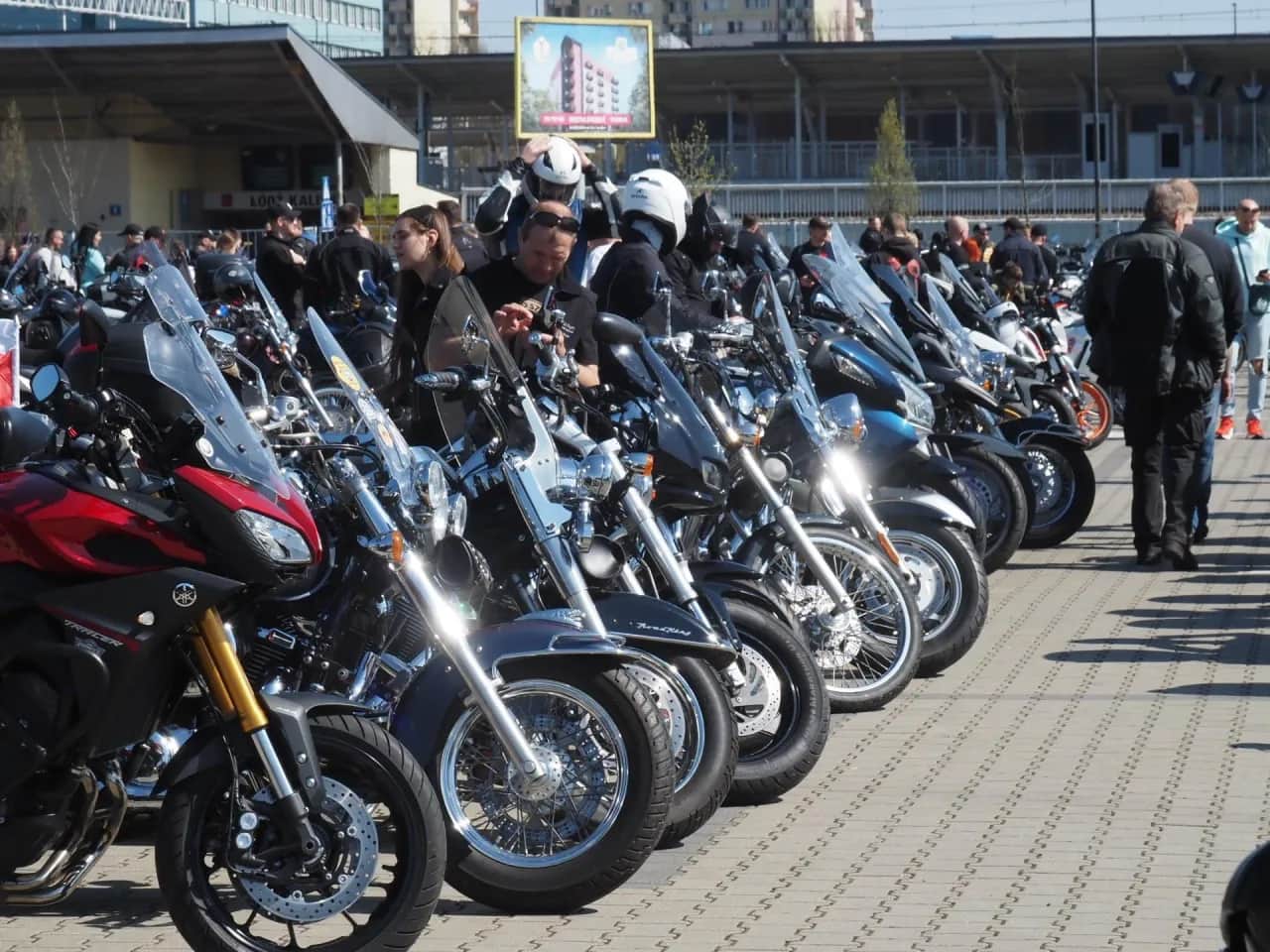 Łódzkie na motocyklu: gotowe trasy, atrakcje i porady eksperta