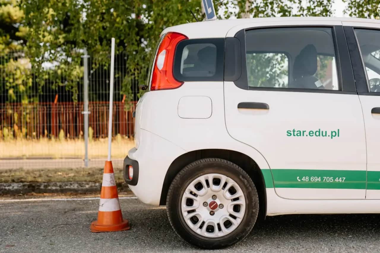 Prawo Jazdy AM: Realny Koszt od A do Z Uniknij Niespodzianek!